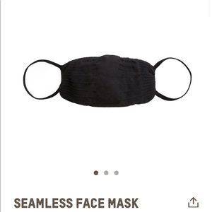 SKIMS seamless face mask in onyx NEW